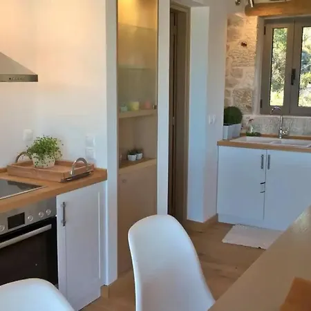 Inaky Lefkada Jpv2 아파트 미크로스 지알로스